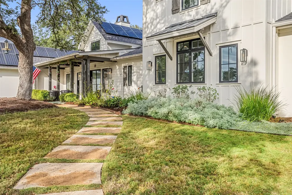 16908 Whispering Breeze, Austin