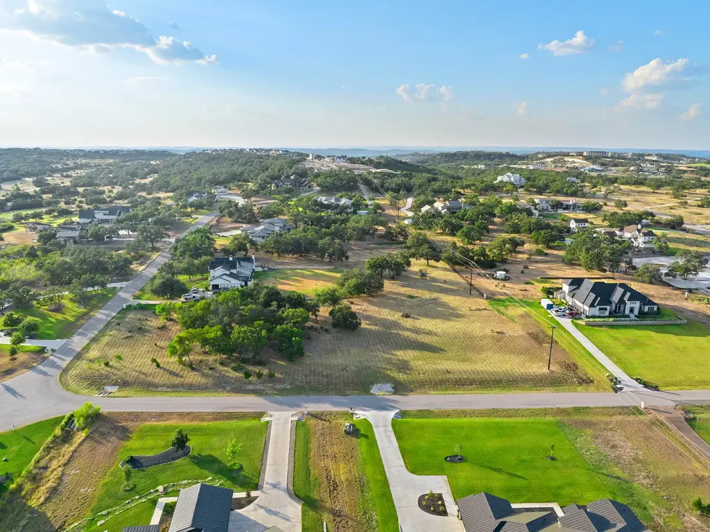 16800 Whispering Breeze Drive, Austin