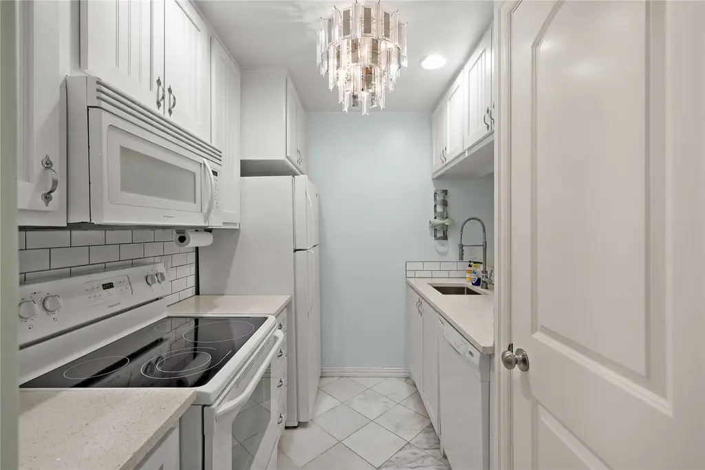 2450 Ashdale Drive D-206, Austin