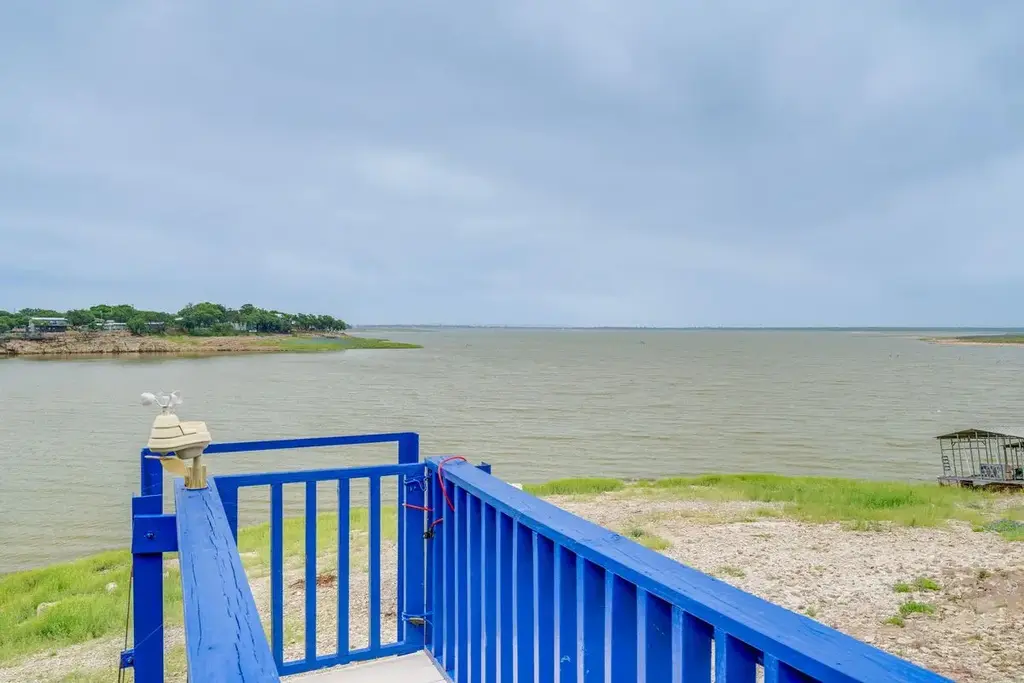 603 Waterway Lane, Burnet