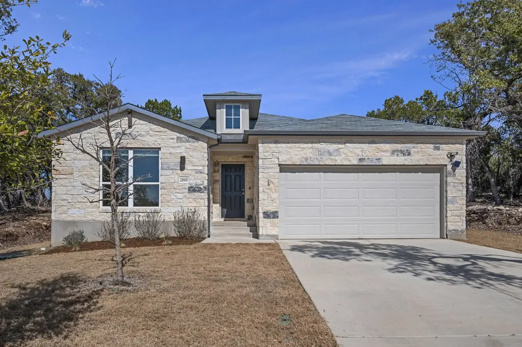 21600 O'henry Avenue, Lago Vista