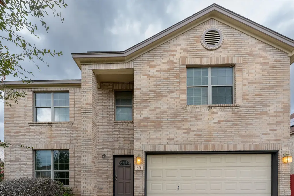 612 Dark Tree Lane, Round Rock
