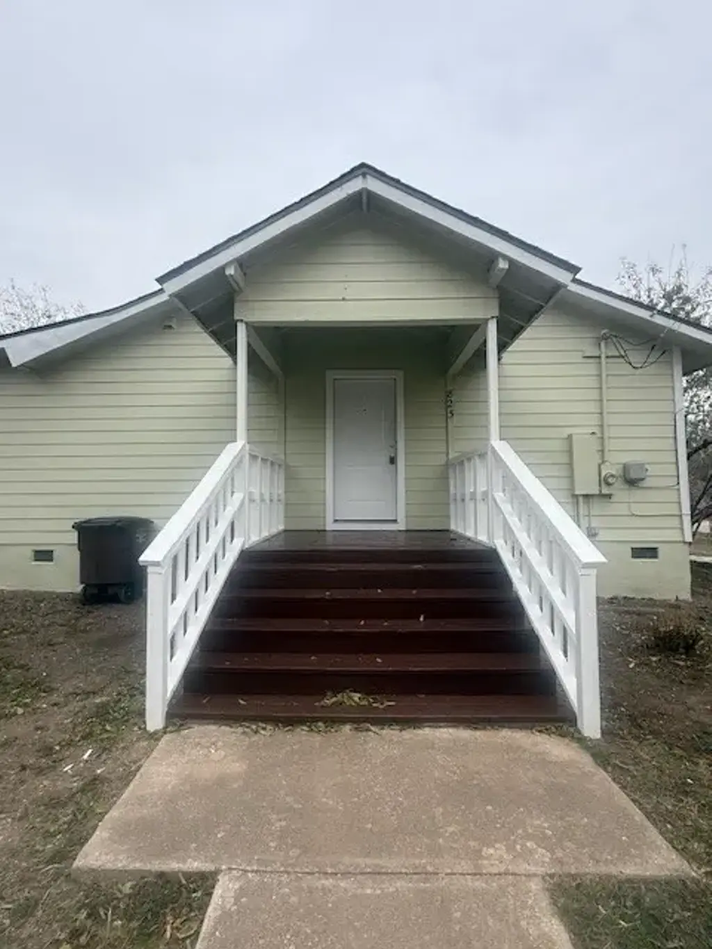 823 Monterrey Street, Lockhart