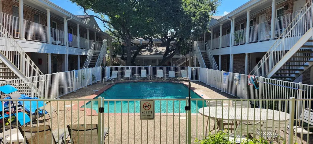 1240 Barton Hills Drive 102, Austin