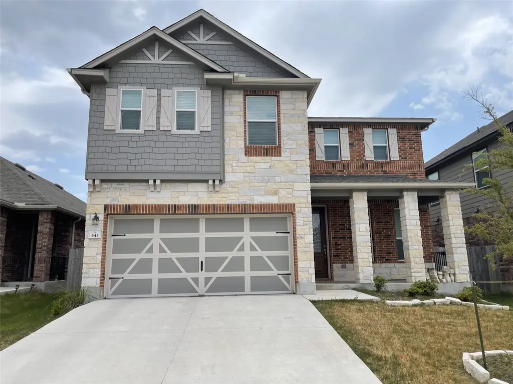 541 Ayinger Lane, Austin