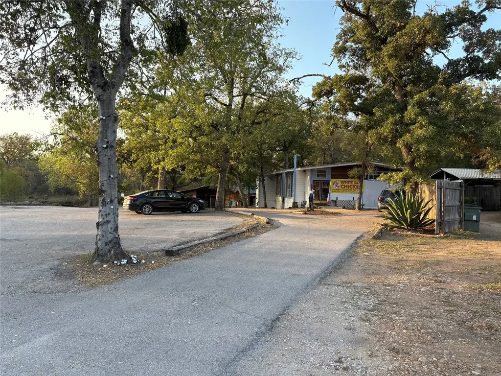 426 State Highway 21 W B, Cedar Creek