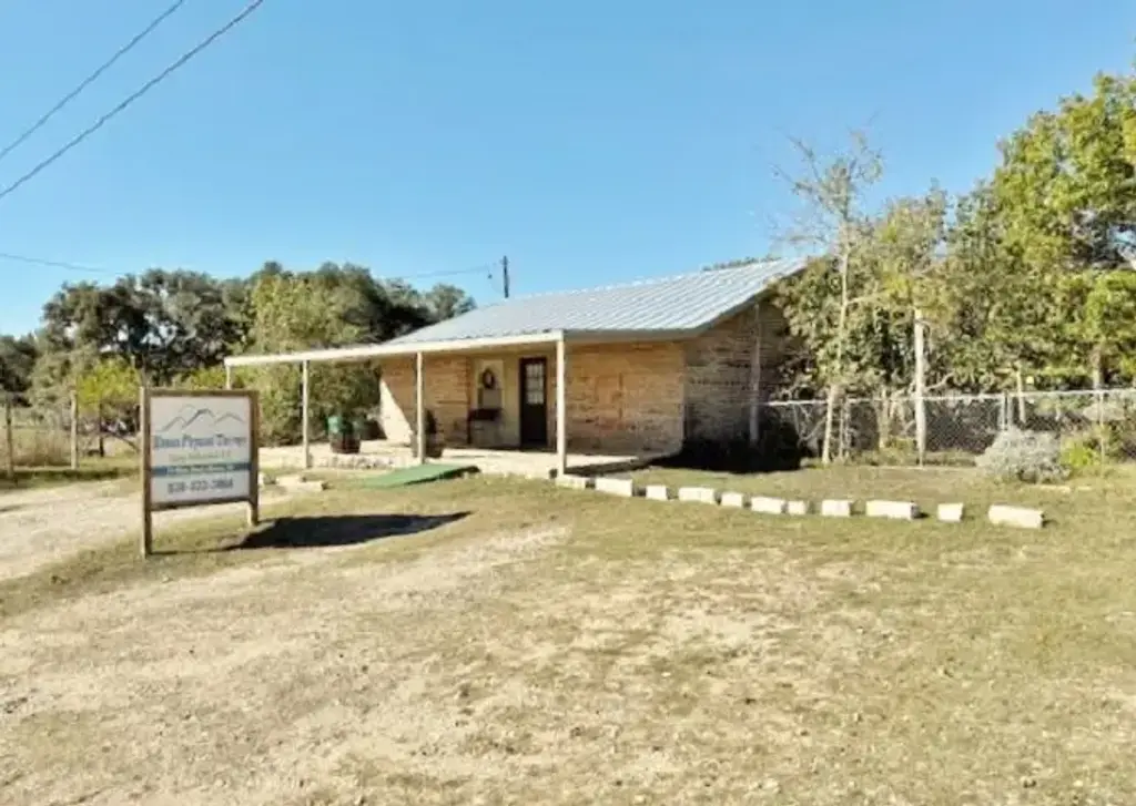 11 Main Street, Blanco