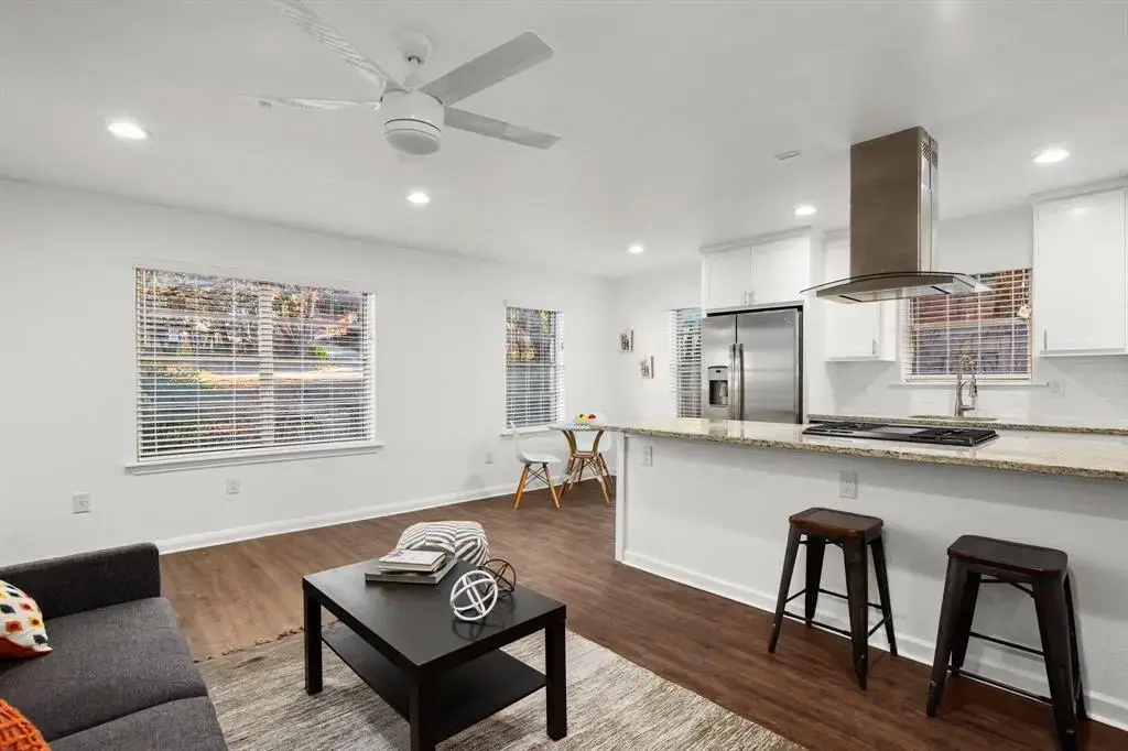 301 E 33rd Street 6, Austin