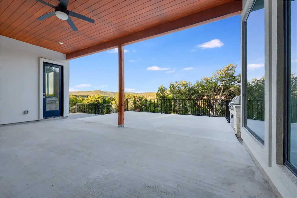 8009 Flintlock Circle, Lago Vista