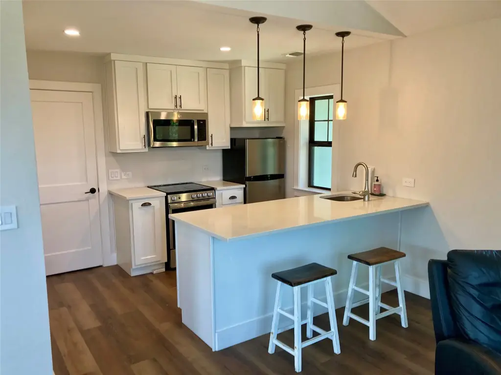 1425 Cr 414, Spicewood