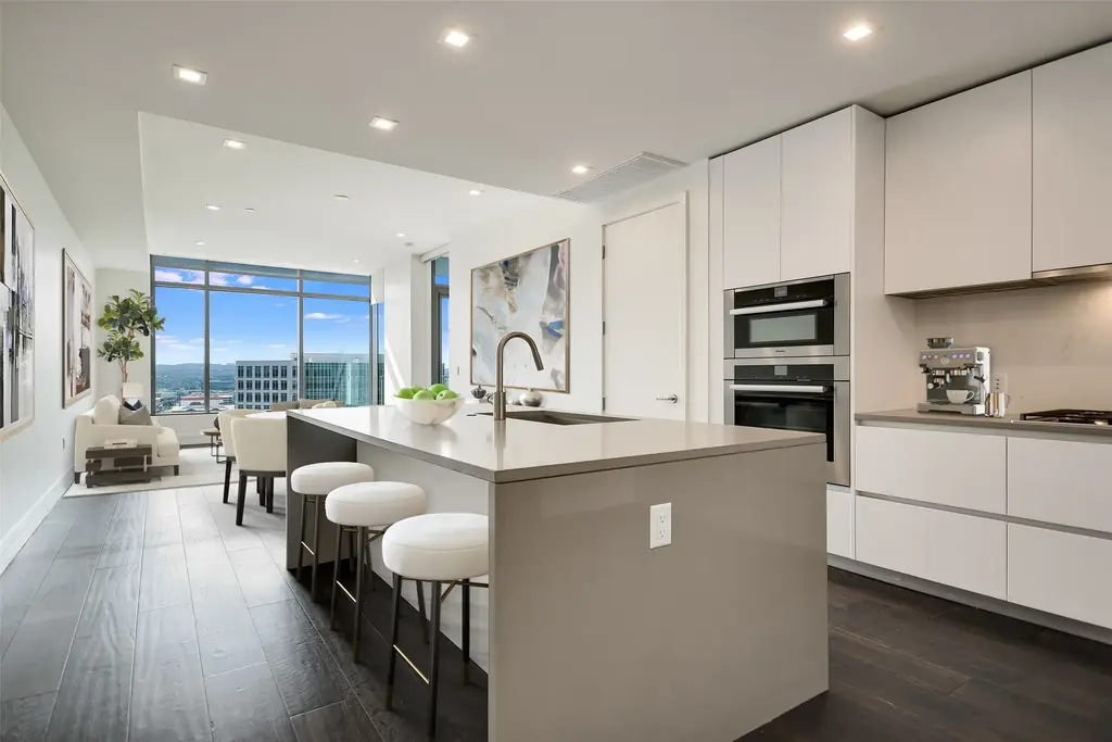 501 West Avenue 1802, Austin