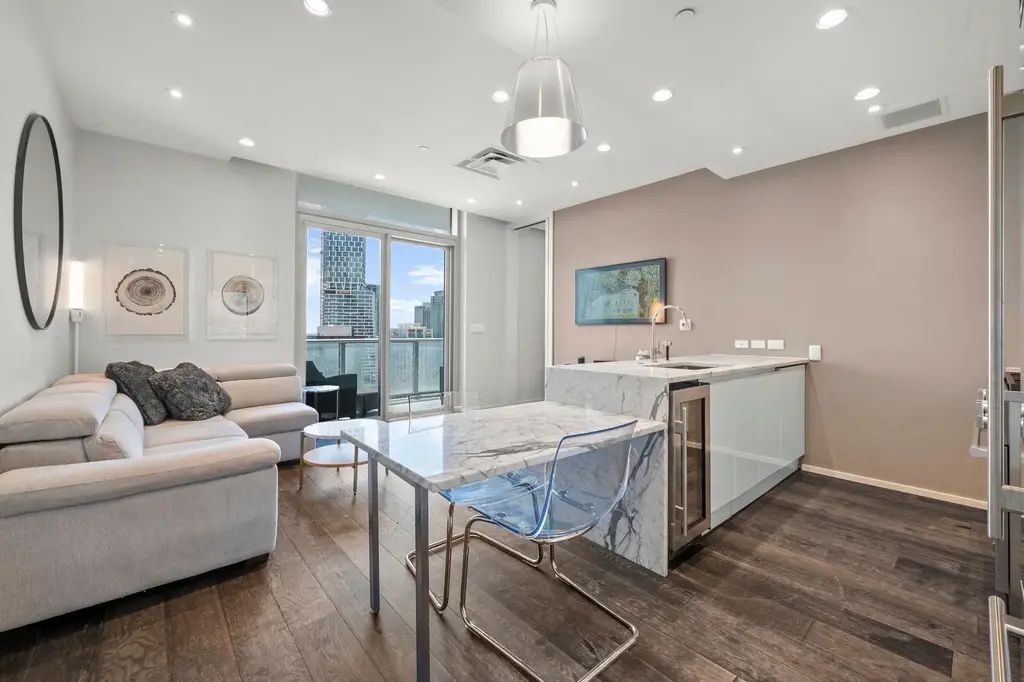 200 Congress Avenue 33bb, Austin