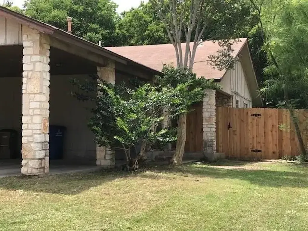 806 Sirocco Drive B, Austin