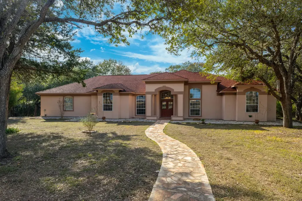 250 Bucek Lane, Schulenburg