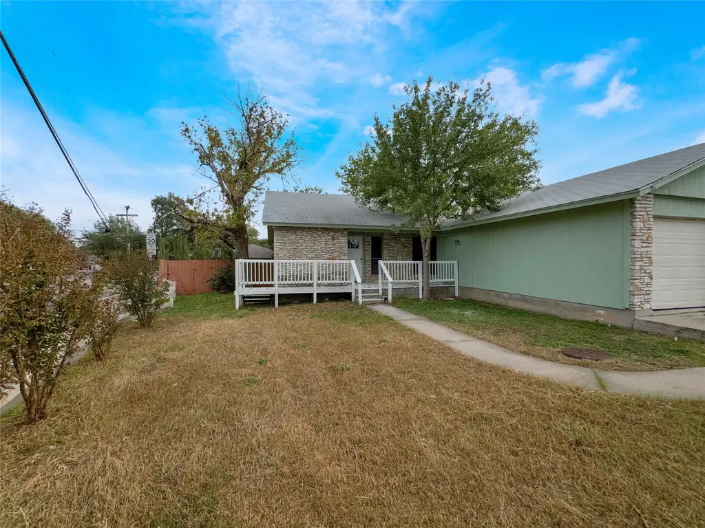 2017 Greenbrook Parkway B, Austin