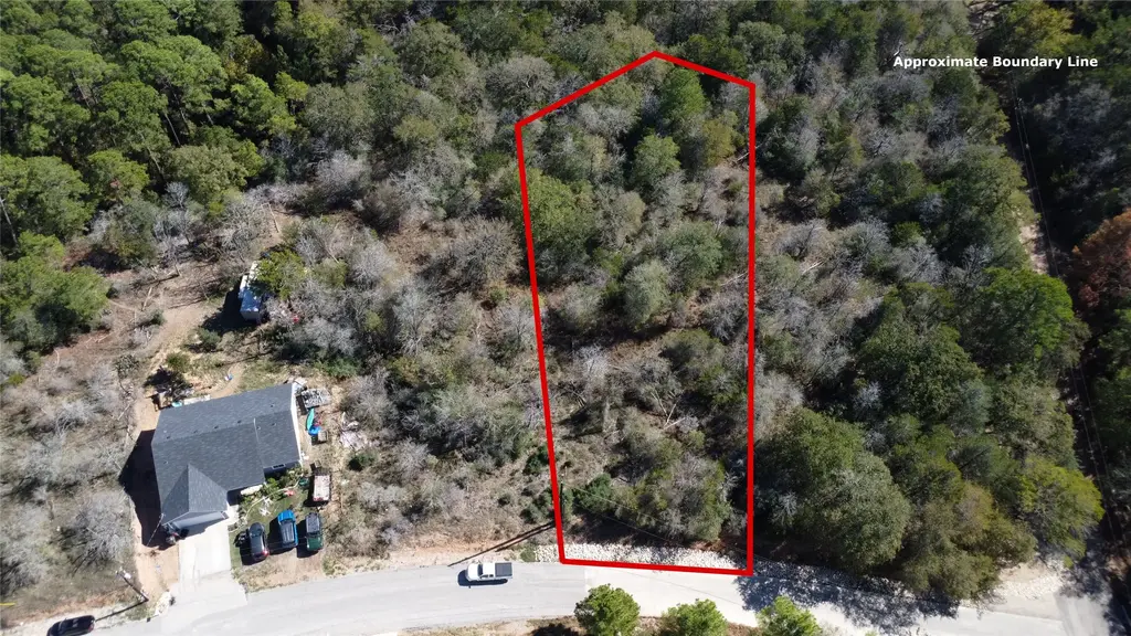 243 Hanauma Drive, Bastrop