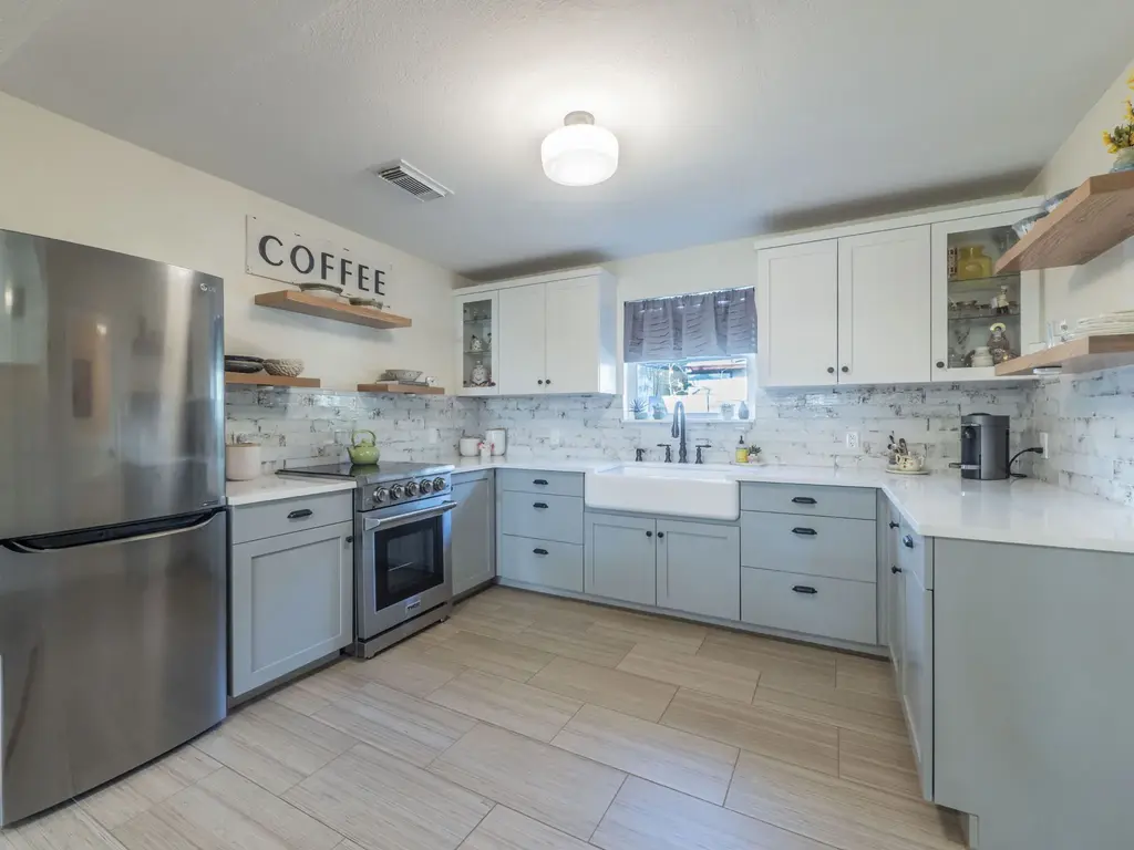 11012 3rd Street, Jonestown