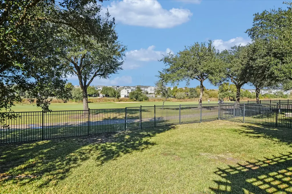 1010 Winding Creek Place, Round Rock
