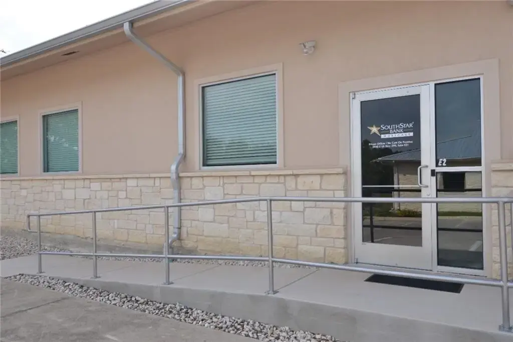 2440 E Hwy 290 Highway E-2, Dripping Springs