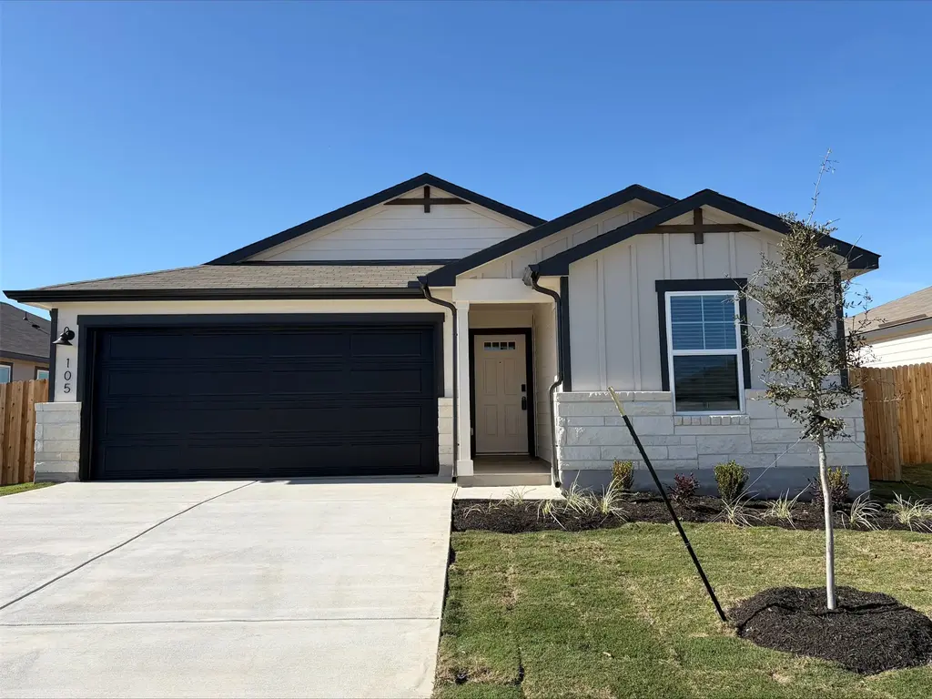 105 Honey Bee Road, Jarrell
