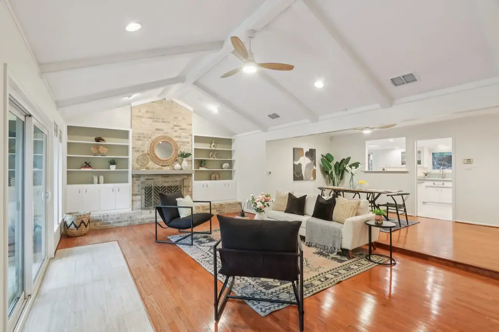 2505 Comburg Castle Way, Austin