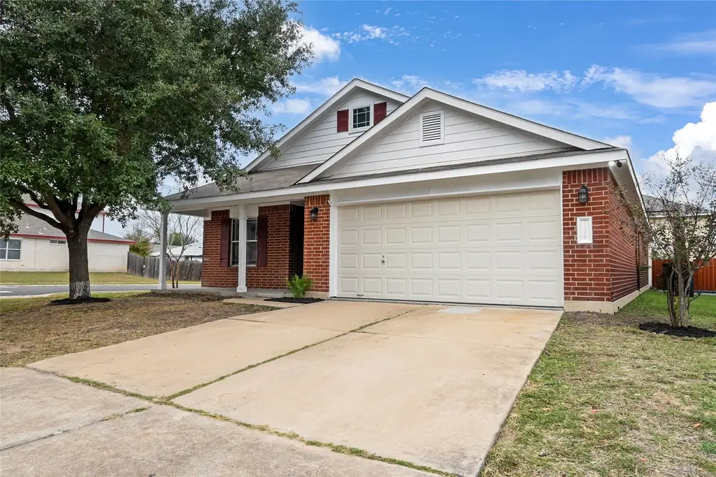 12800 Sky Harbor Drive, Del Valle