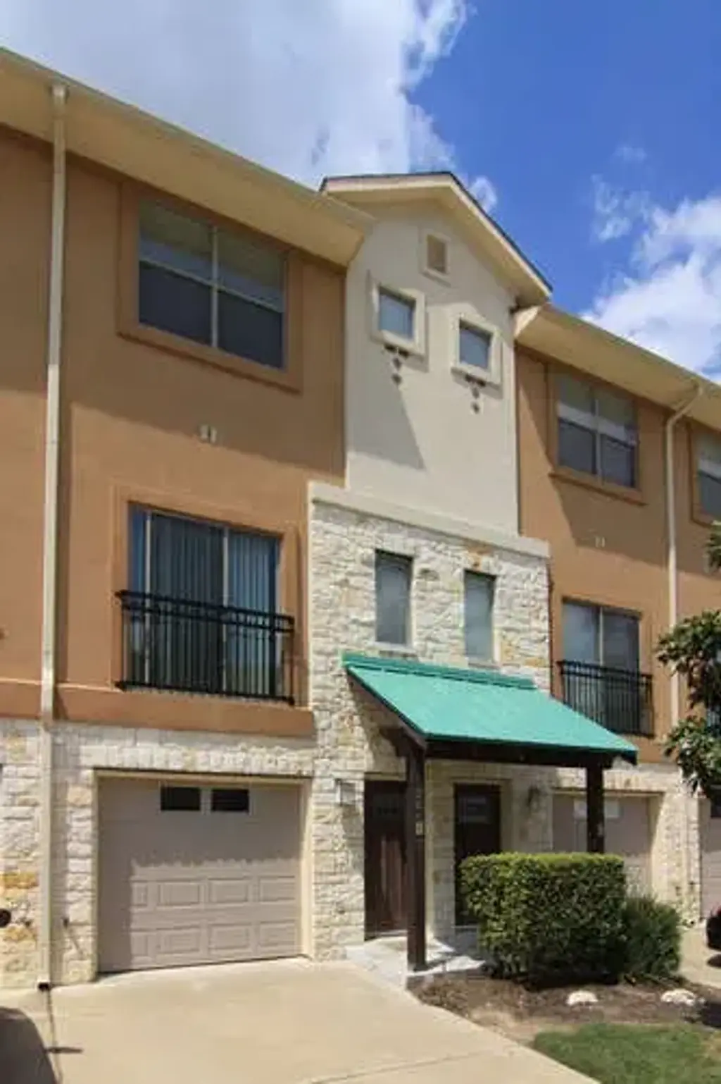 13420 Lyndhurst Street 805, Austin