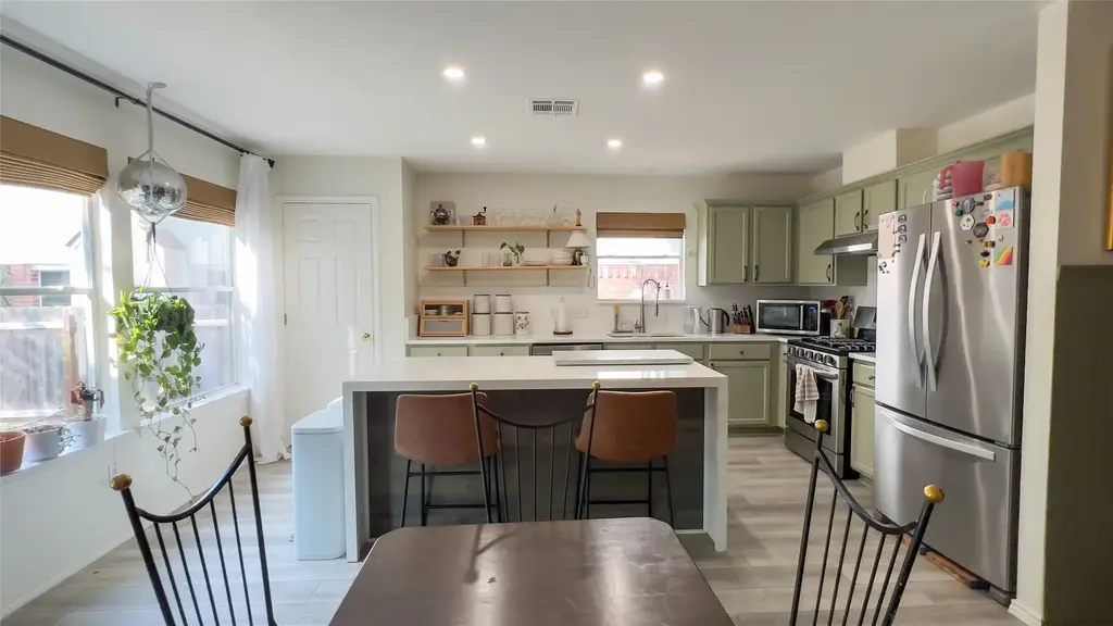 8908 W Hove Loop, Austin