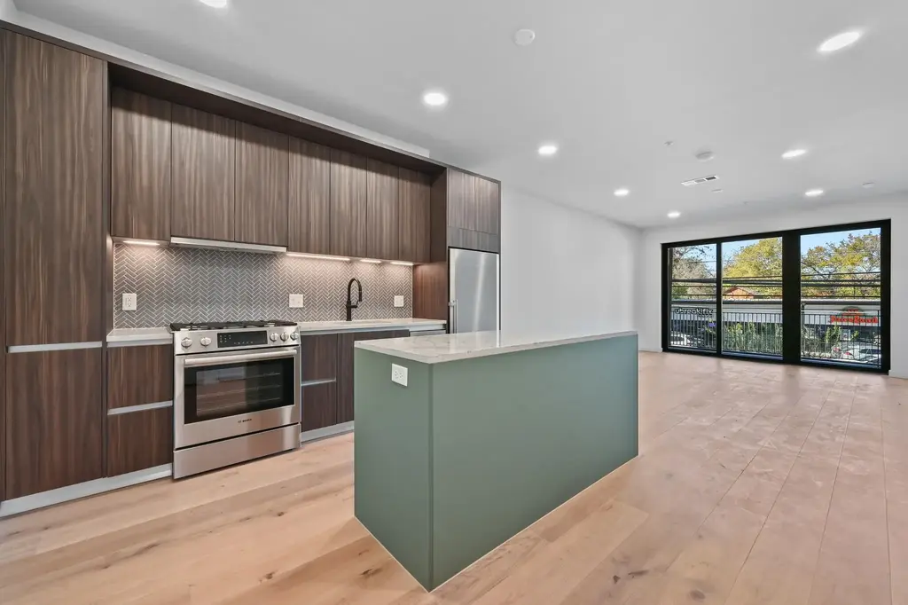 2209 S 1st Street 218, Austin
