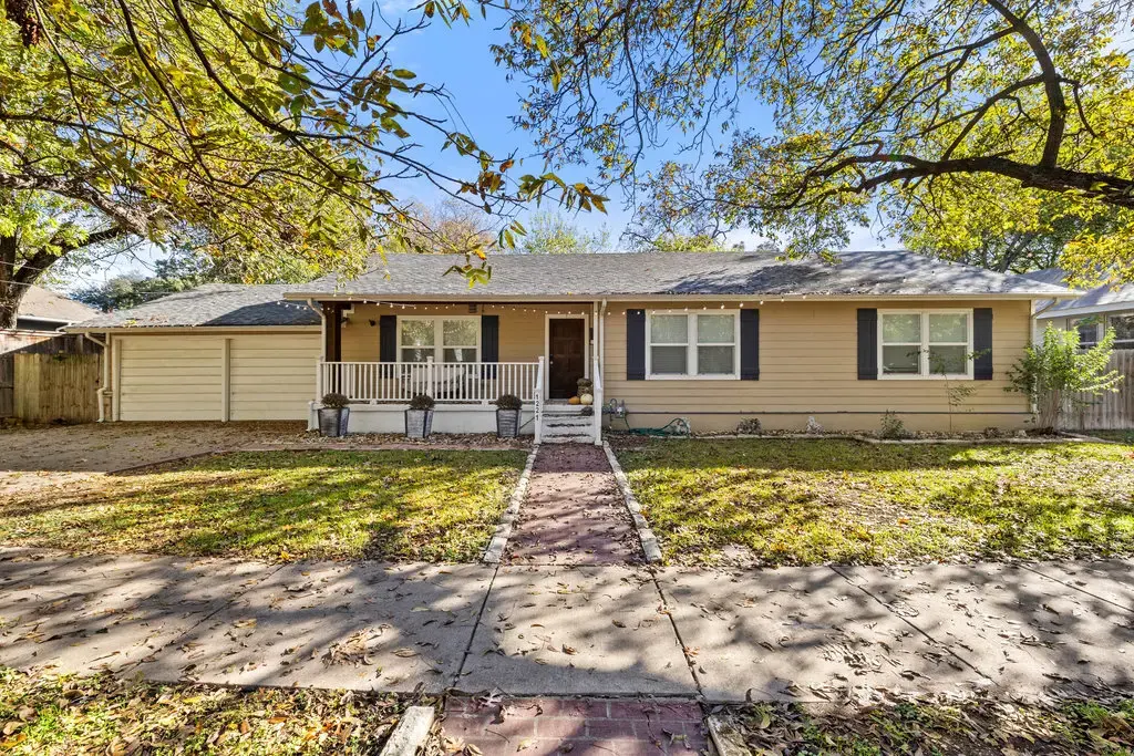 1221 S Austin Avenue, Georgetown