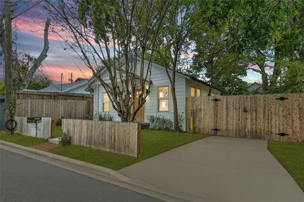 2404 Santa Rita Street, Austin