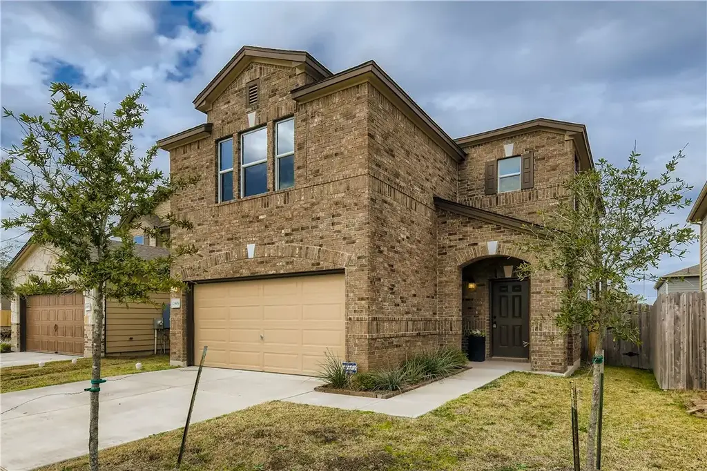 13905 Vigilance Street, Manor