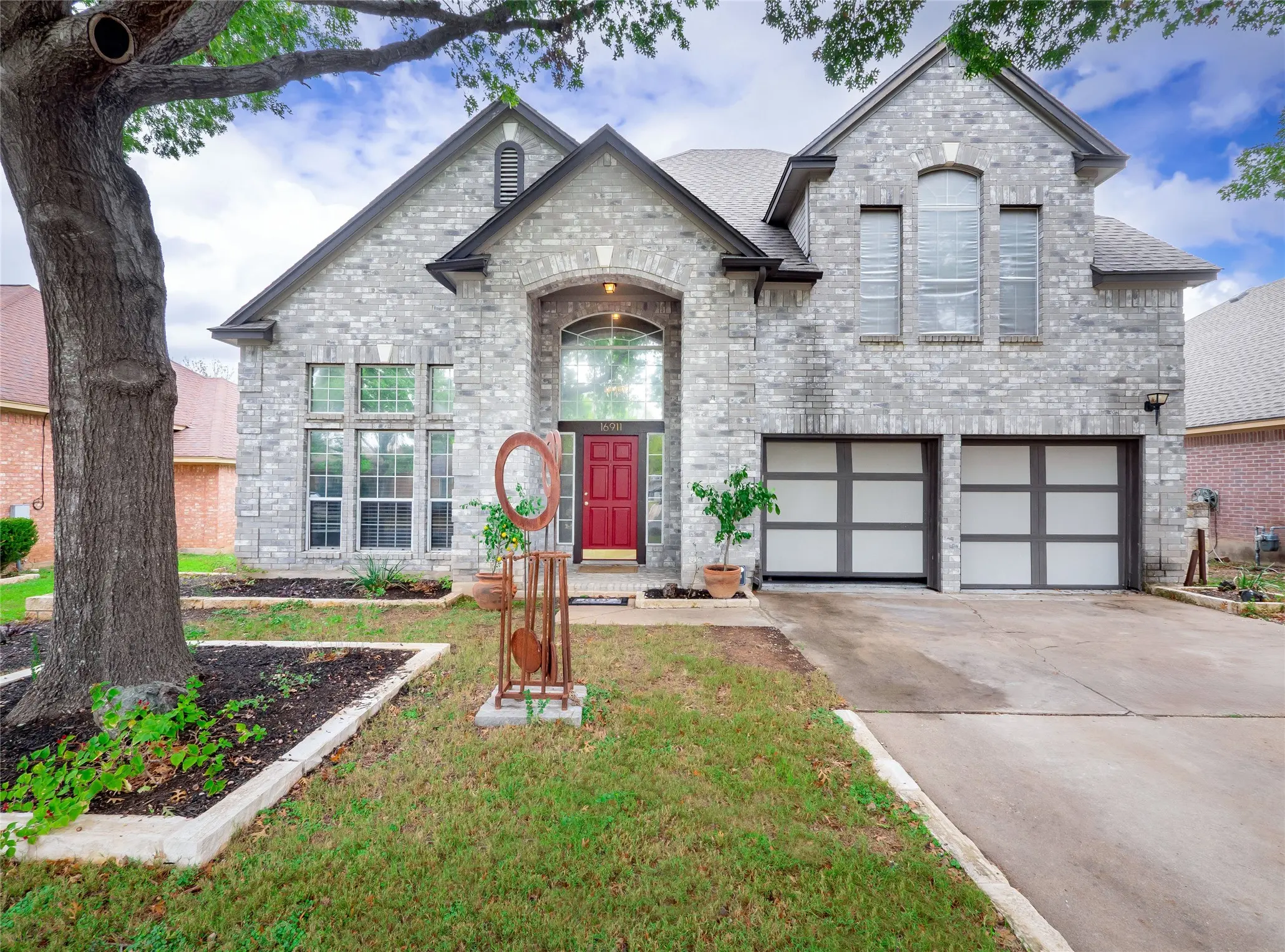 Photo of Listing #3918137
