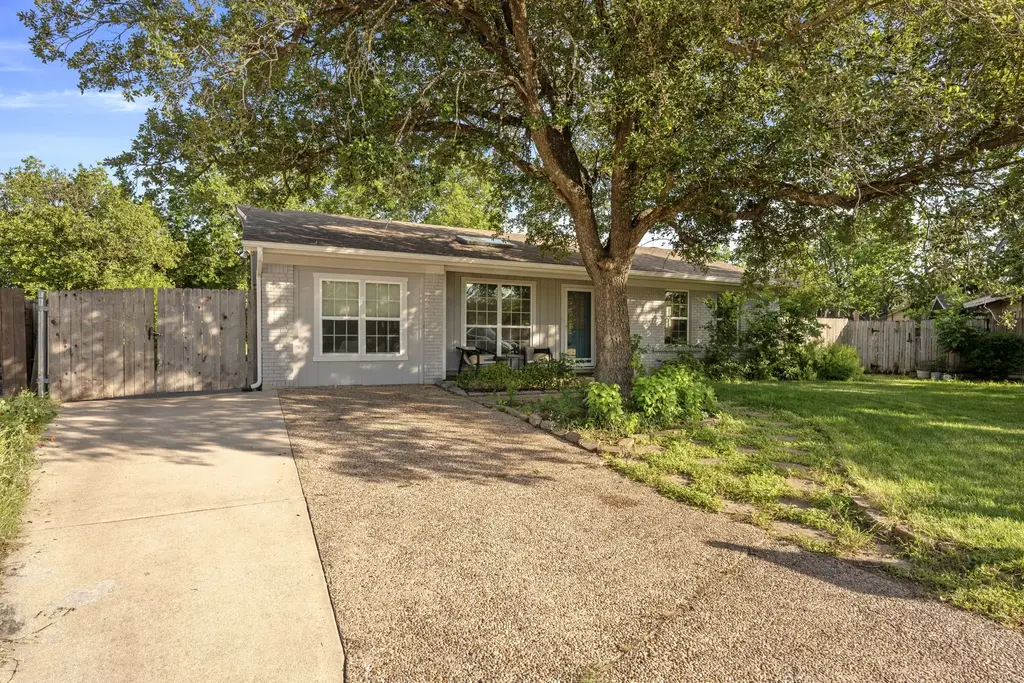 3811 Byron Drive, Austin