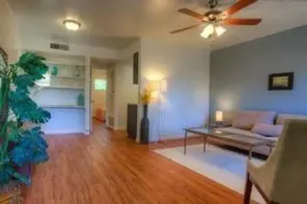 1011 W 23rd Street 203, Austin