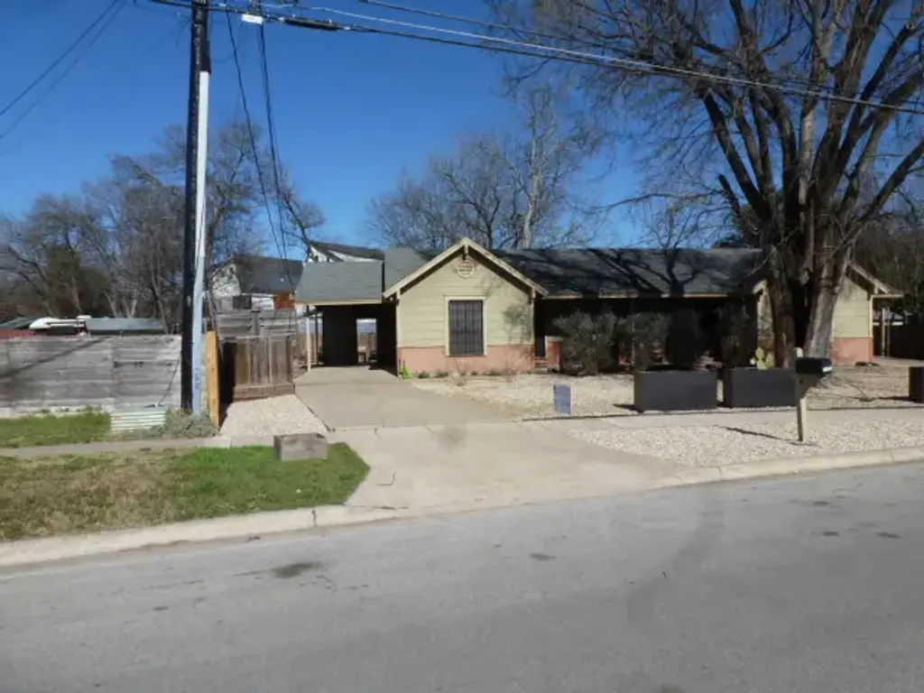 5006 Sara Drive A, Austin