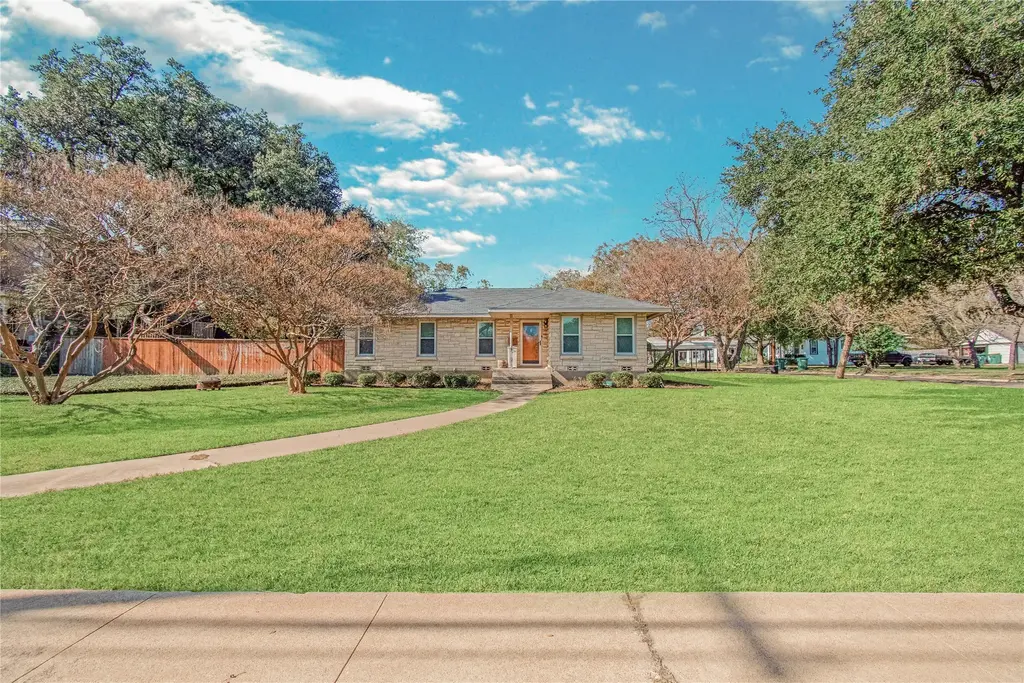 812 N Penelope Street, Belton
