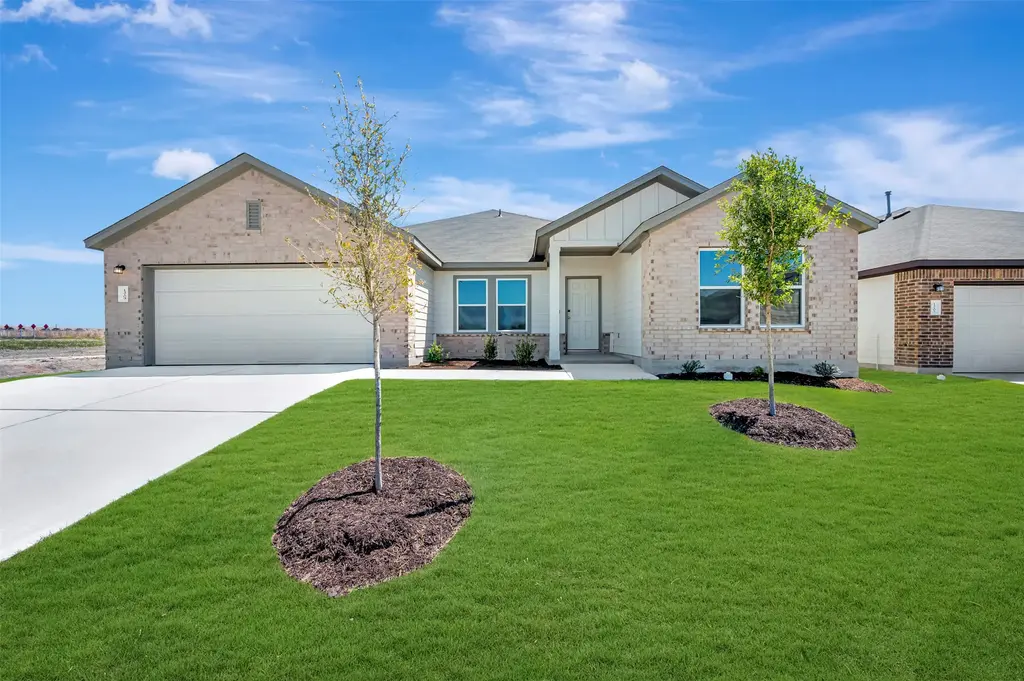 13709 Warnock Trail, Manor