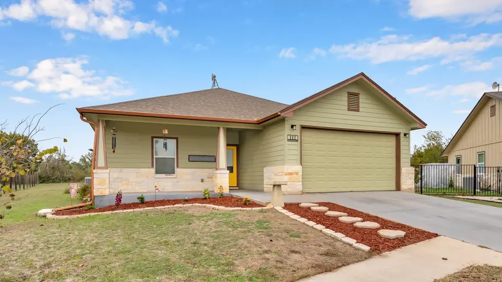112 Crawford Court, Burnet