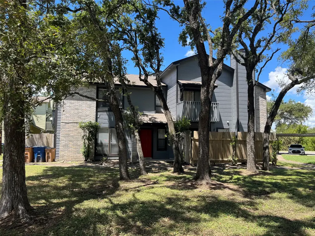 8500 Lyndon Lane B, Austin