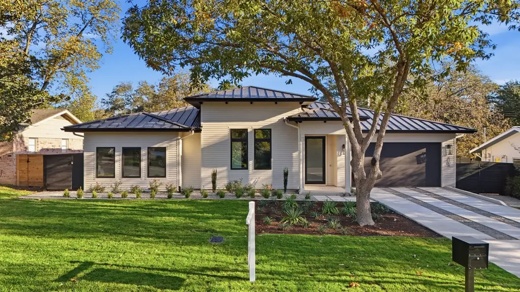 3106 Greenlawn Parkway, Austin