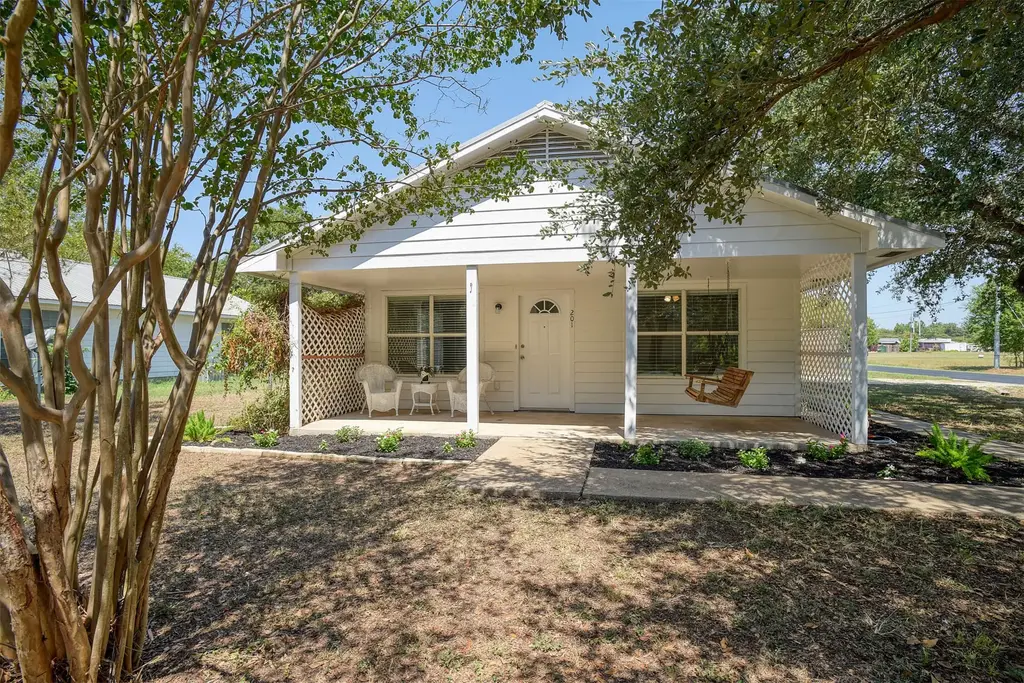 201 Maynard Street, Bastrop
