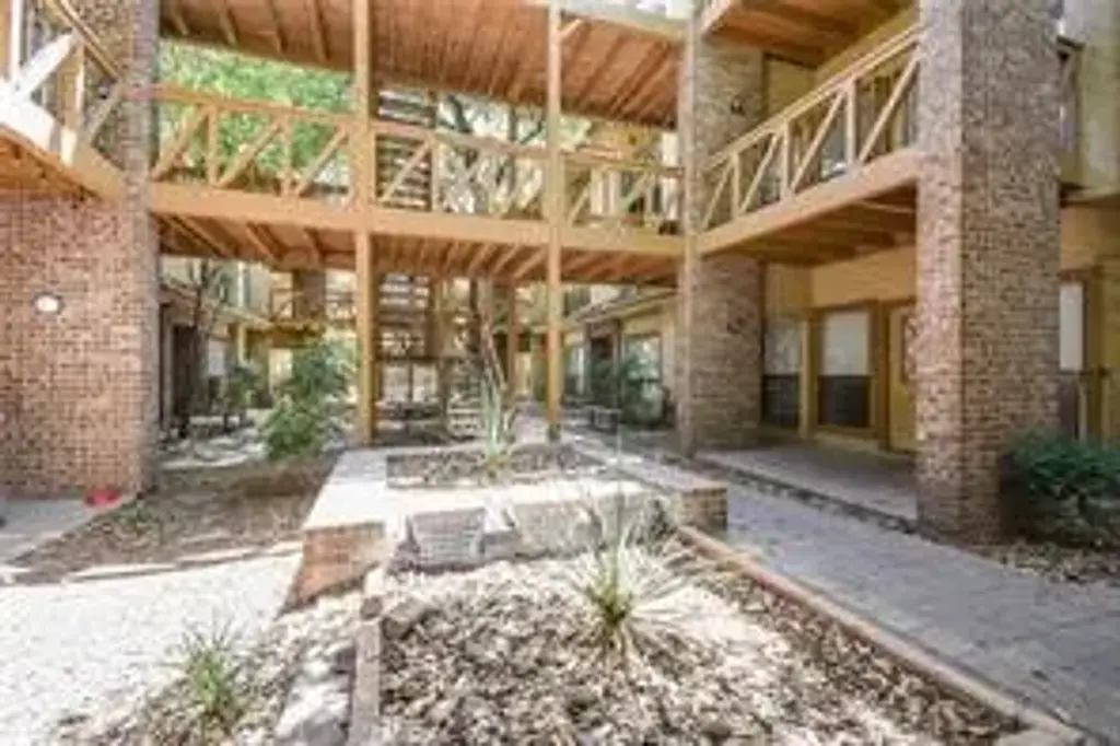 806 W 24th Street 304, Austin
