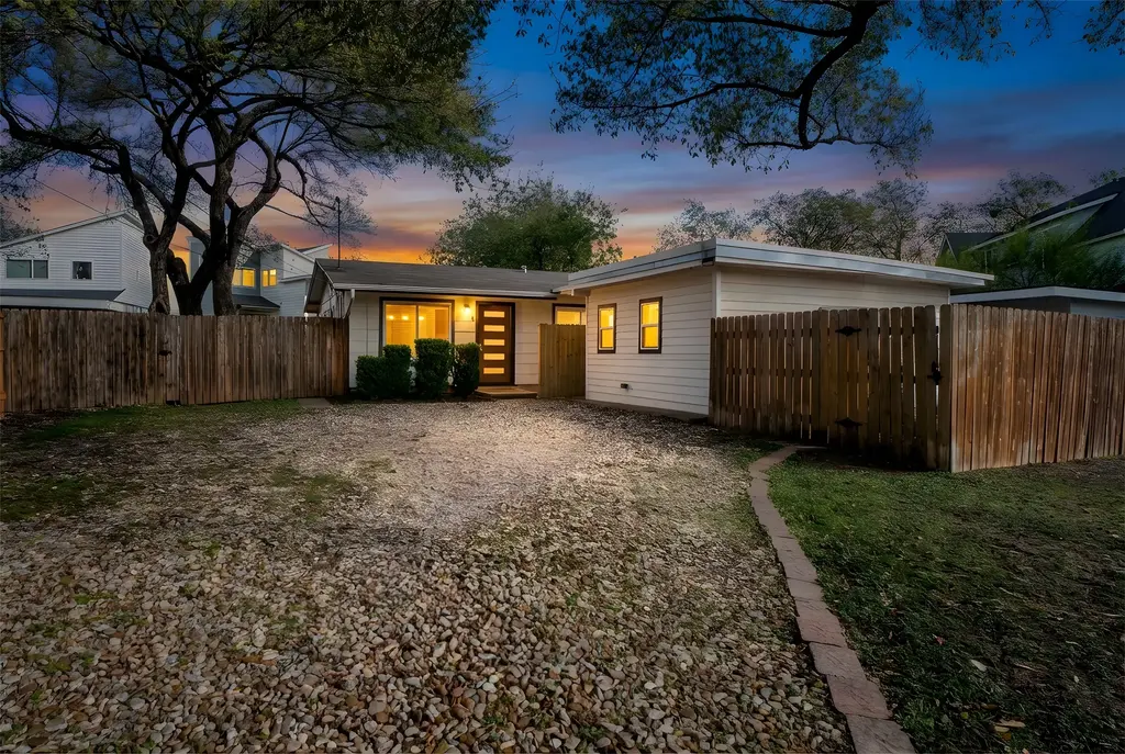 904 Plateau Cir A, Austin