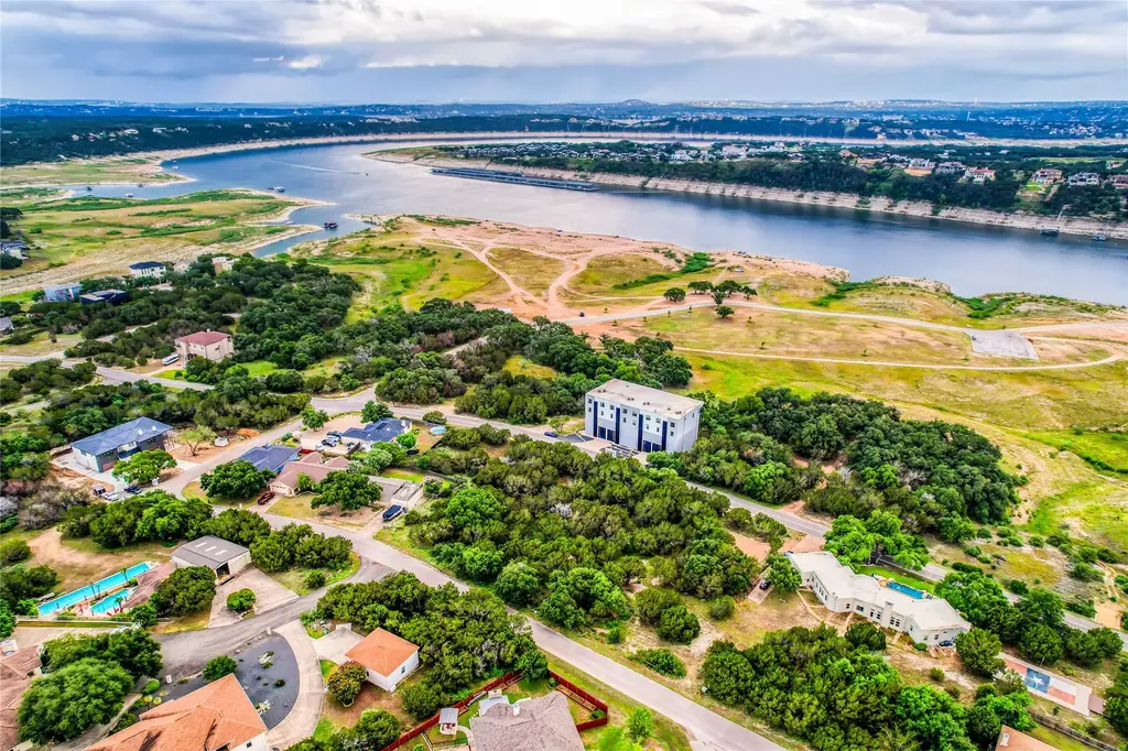 2722 Cody Avenue, Lago Vista