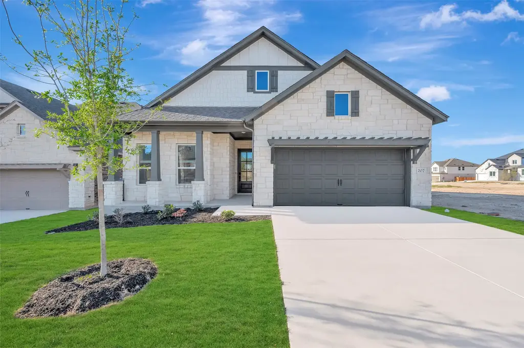 207 Bishop Wood Road, Dripping Springs