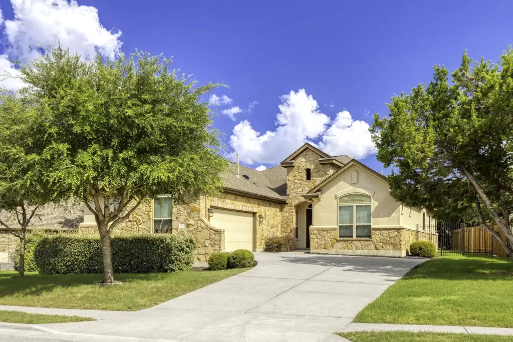 22409 Rock Wren Road, Spicewood