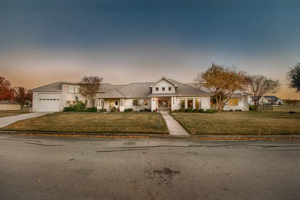 1600 Legends Parkway, Kingsland