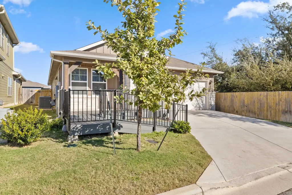 700 Auburn Stem Place, Manchaca