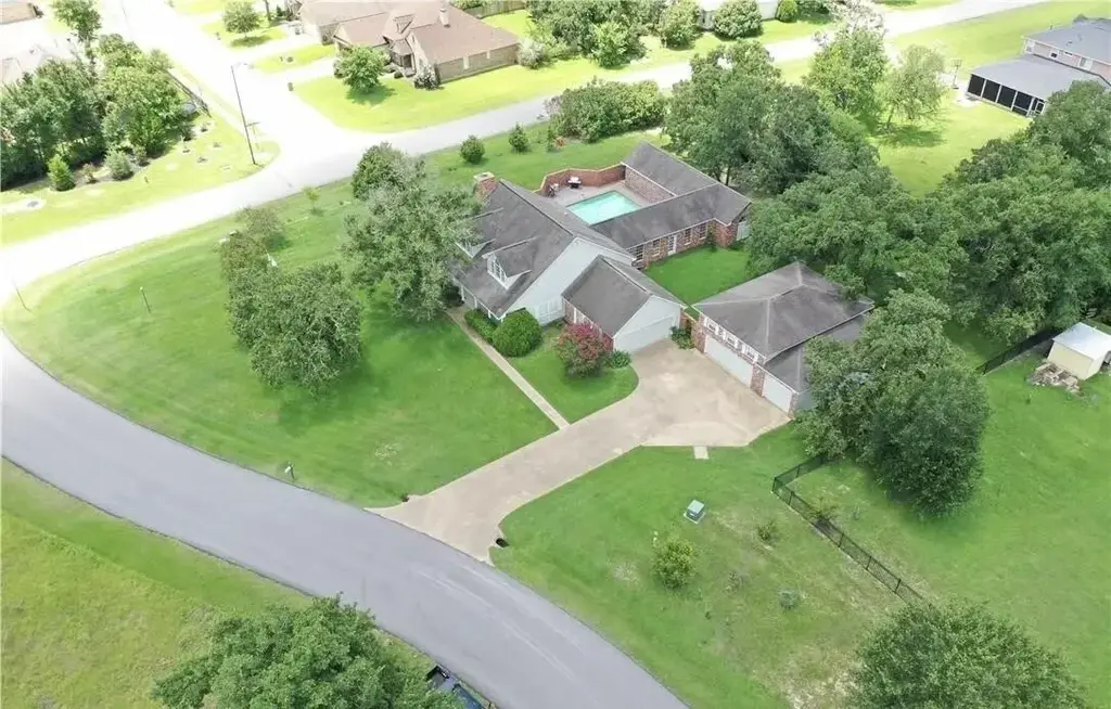 4212 Ballylough Lane, College Station
